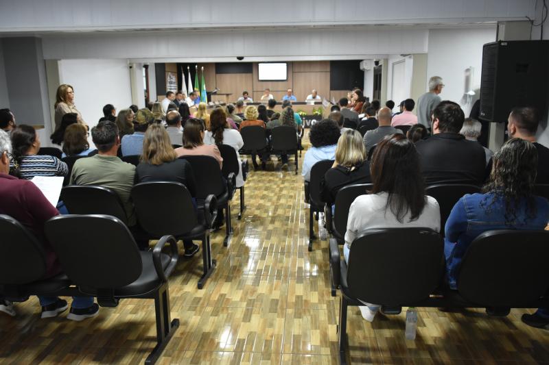 Vereadores aprovam proposta que viabiliza acordos judiciais e fortalece o magistério